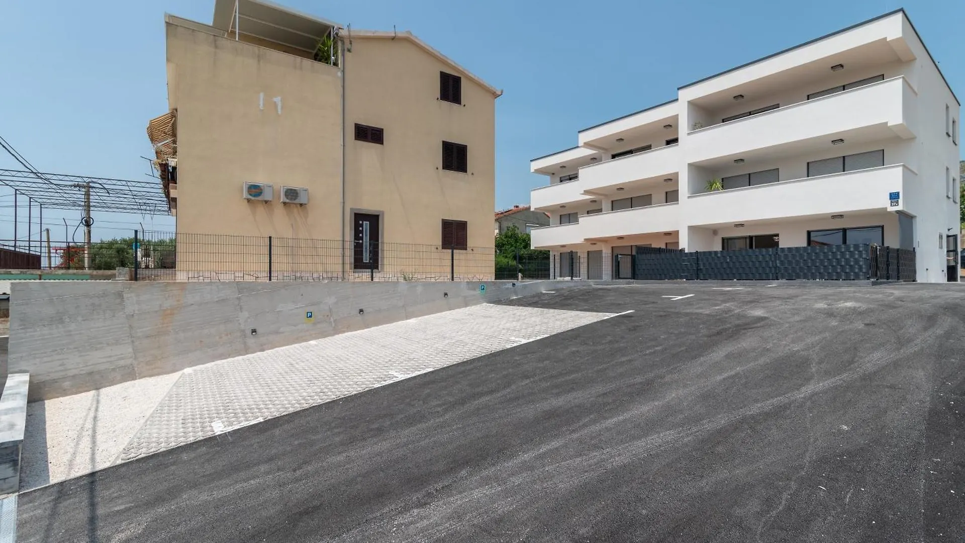 Apartment Terra - Comfort With Garden, Terrace & Parking, Just Minutes To Trogir Town & Beach