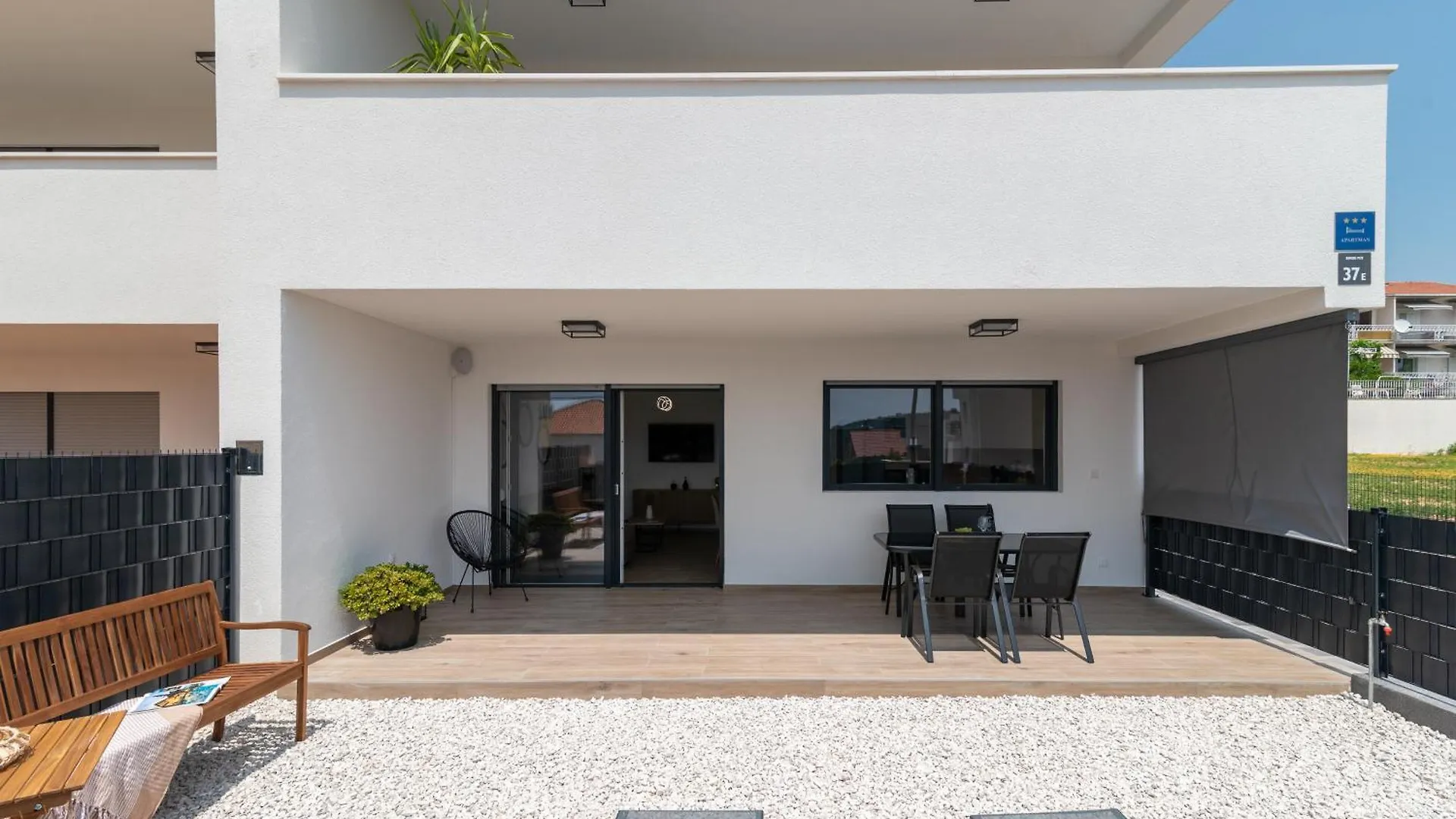 Apartment Terra - Comfort With Garden, Terrace & Parking, Just Minutes To Trogir Town & Beach Kroatien