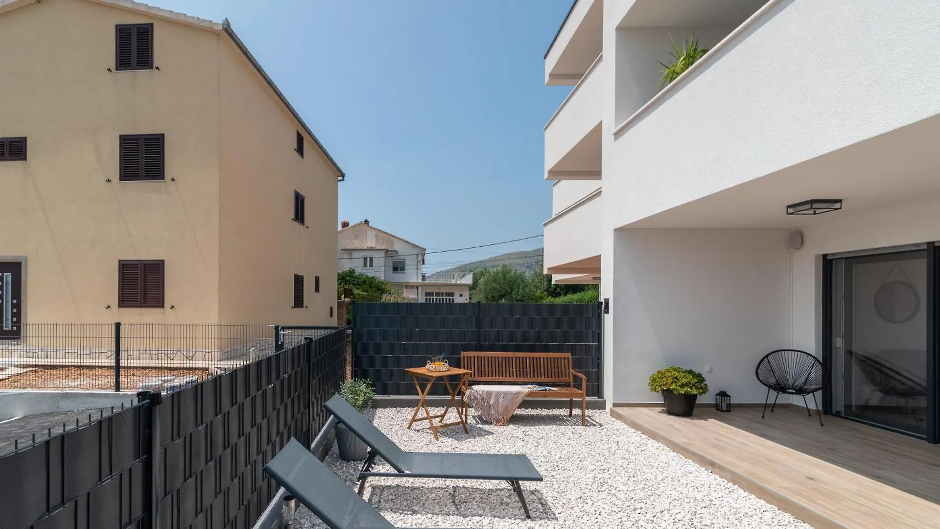 Apartment Terra - Comfort With Garden, Terrace & Parking, Just Minutes To Trogir Town & Beach Croacia