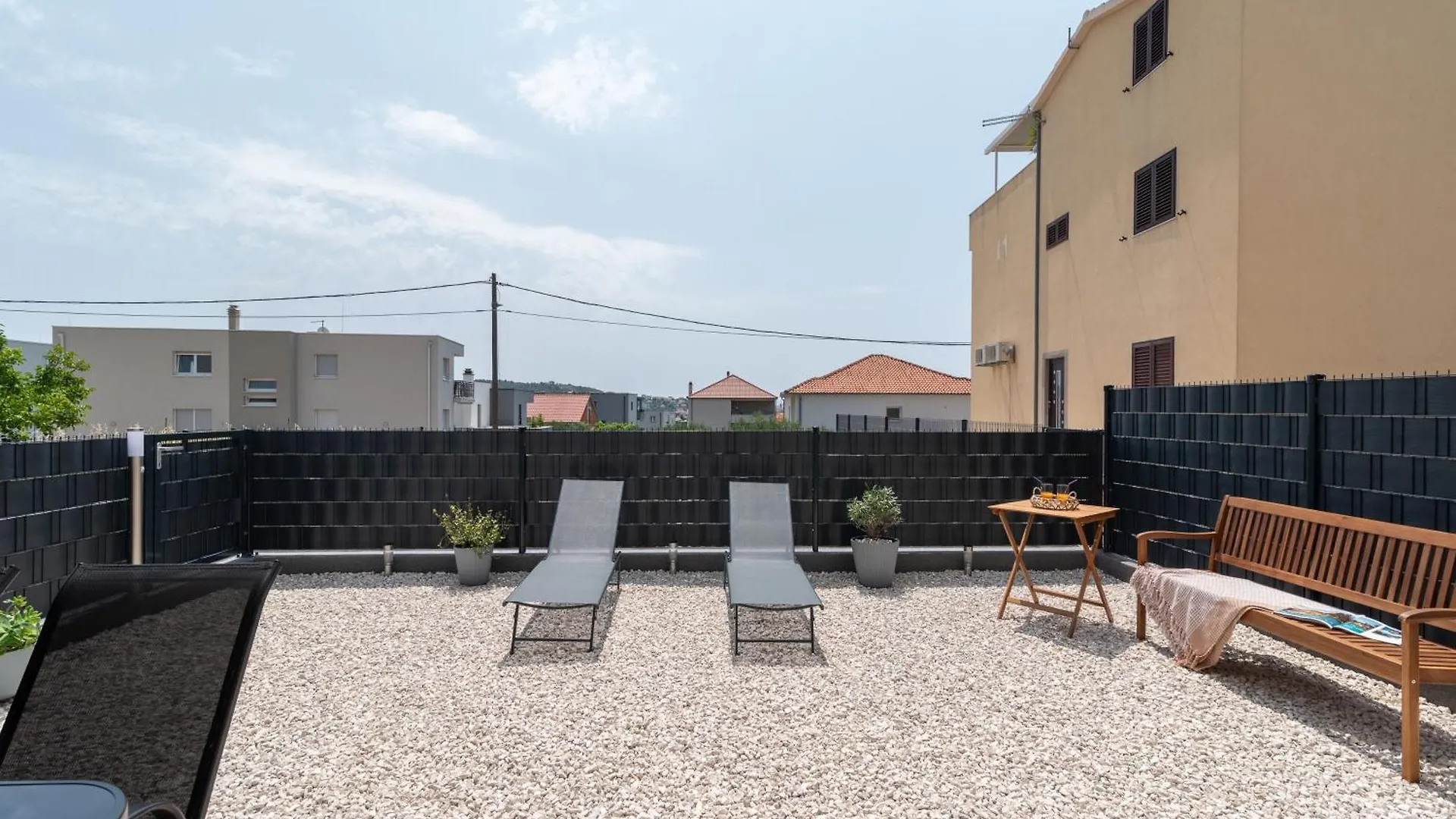 Apartment Terra - Comfort With Garden, Terrace & Parking, Just Minutes To Trogir Town & Beach 0*,  Croacia